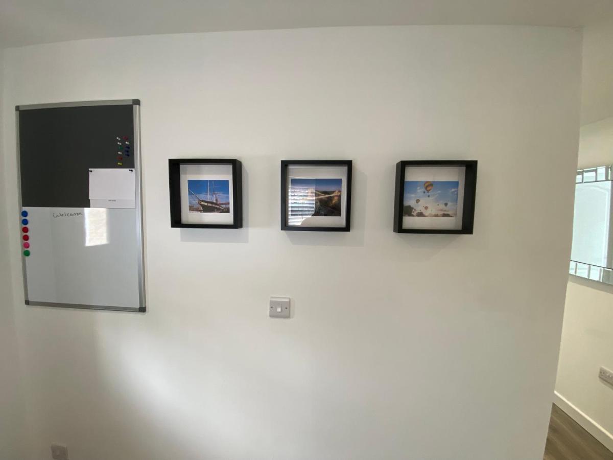 Modern 2 Bedroom Apartment, With Car Parking. Bitton Exteriér fotografie